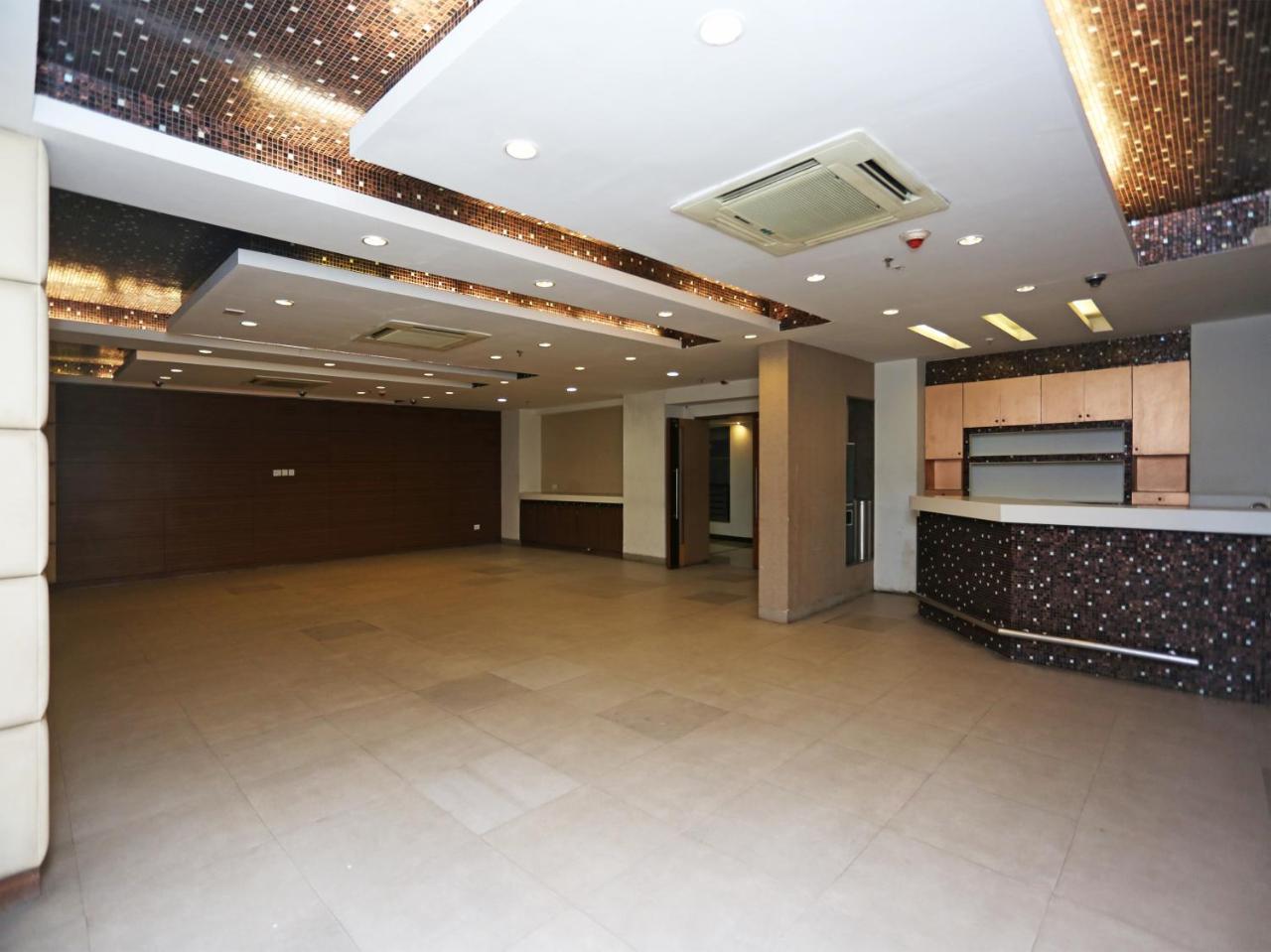 Capital O 10212 Hotel West Willows Xanadu Καλκούτα Εξωτερικό φωτογραφία