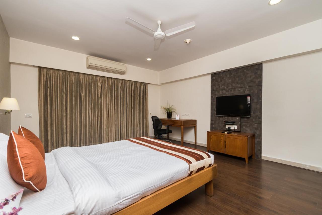 Capital O 10212 Hotel West Willows Xanadu Καλκούτα Εξωτερικό φωτογραφία