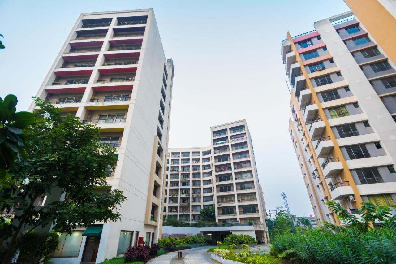 Capital O 10212 Hotel West Willows Xanadu Καλκούτα Εξωτερικό φωτογραφία