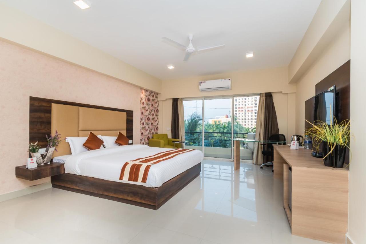 Capital O 10212 Hotel West Willows Xanadu Καλκούτα Εξωτερικό φωτογραφία