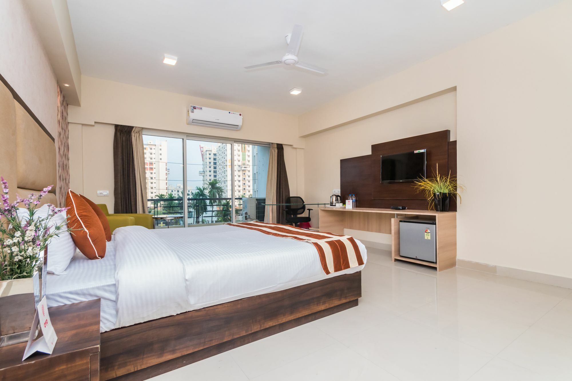 Capital O 10212 Hotel West Willows Xanadu Καλκούτα Εξωτερικό φωτογραφία
