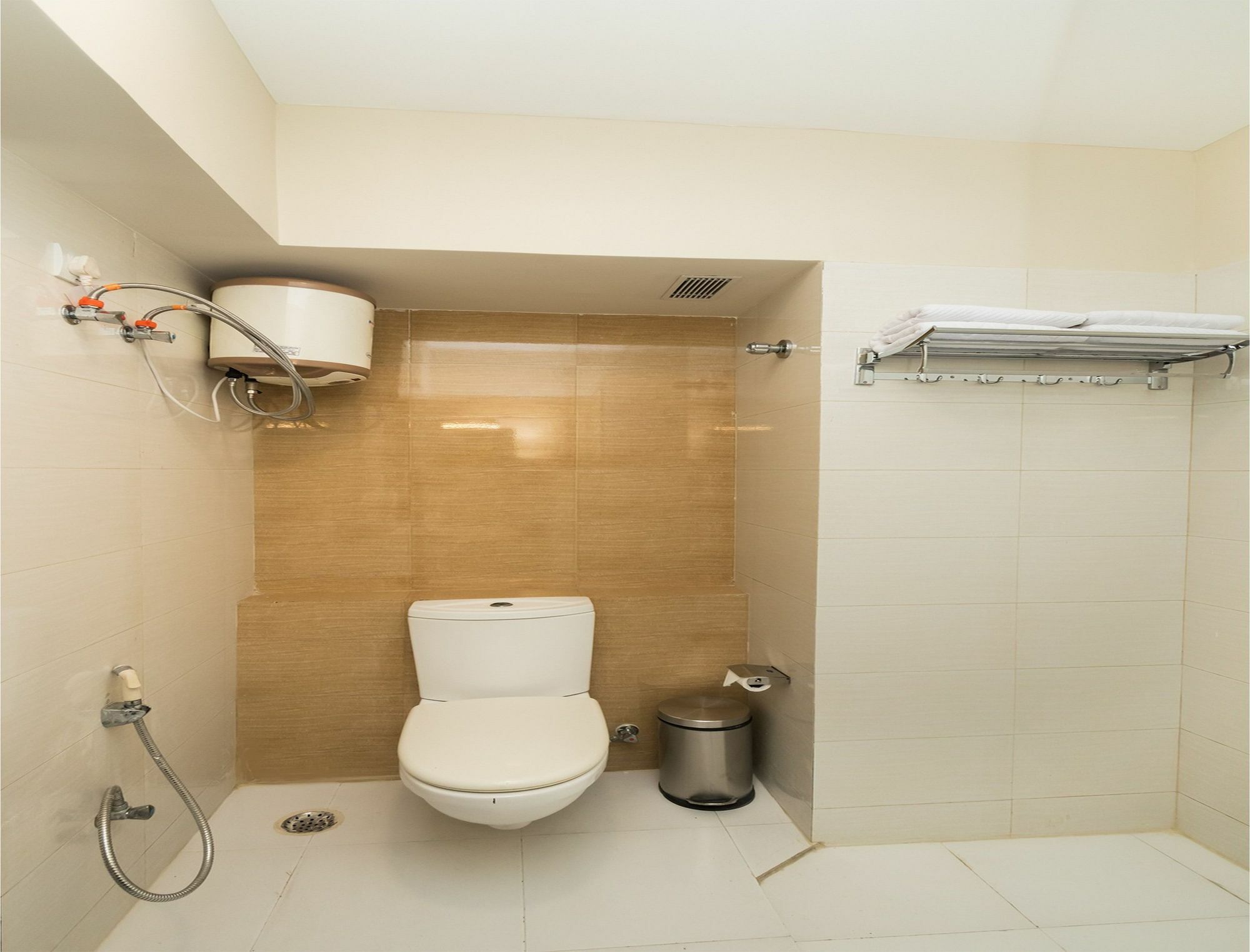 Capital O 10212 Hotel West Willows Xanadu Καλκούτα Εξωτερικό φωτογραφία