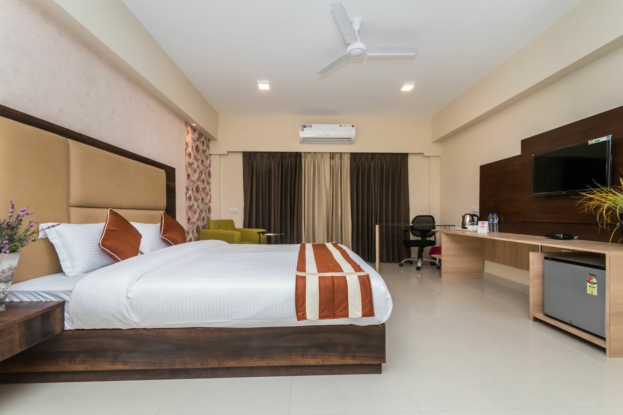Capital O 10212 Hotel West Willows Xanadu Καλκούτα Εξωτερικό φωτογραφία