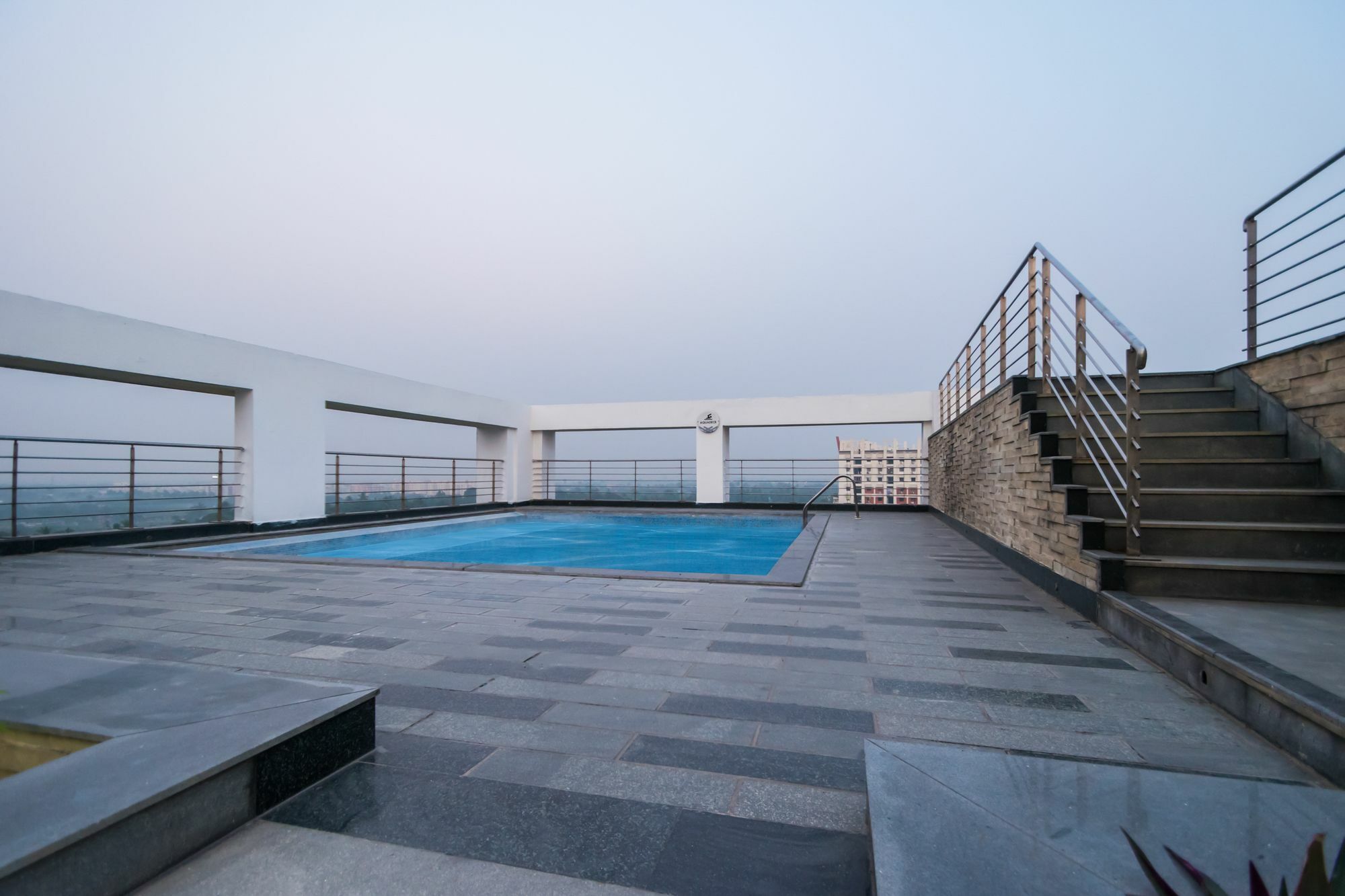 Capital O 10212 Hotel West Willows Xanadu Καλκούτα Εξωτερικό φωτογραφία